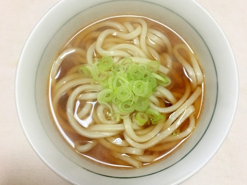 醤油ラーメンの粉末スープでシンプルねぎ乗せうどん レシピ 作り方 By Kuuuma 楽天レシピ 醤油ラーメンの粉末スープでシンプルねぎ乗せうどん レシピ 作り方 By Kuuuma 楽天レシピ